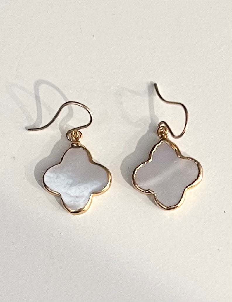 Mother of Pearl Clover Drop Earring, 14ky GV