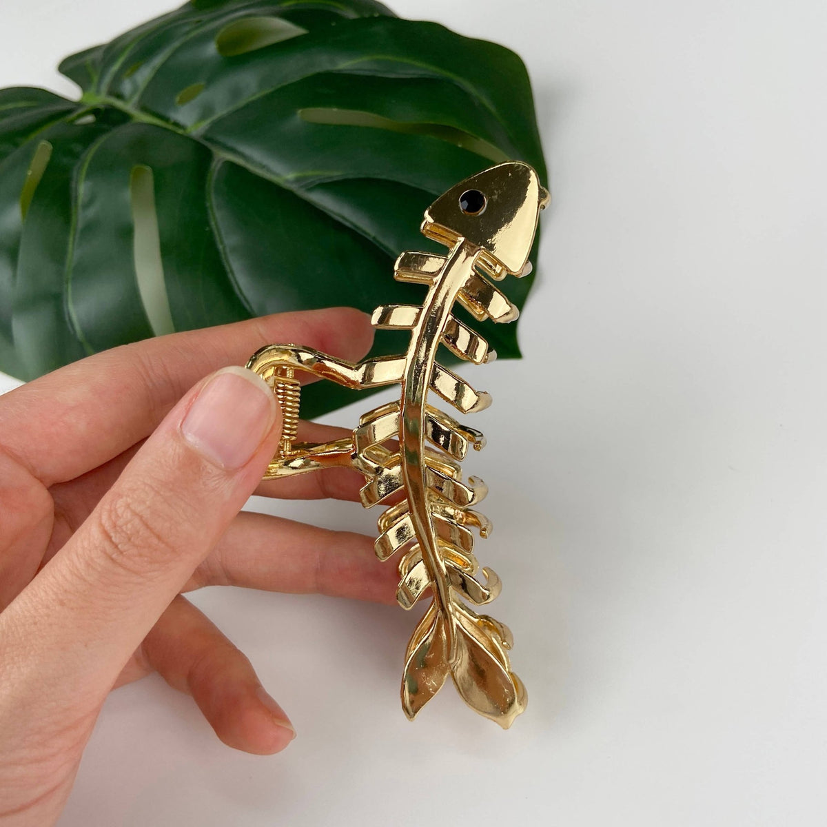 Stylish Metal Fishbone Shaped Minimalistic Grip Clip 3.9" - Abigail Fox Designs Nantucket